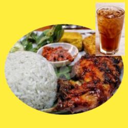 Nasi Campur Ayam Panggang   Es Teh