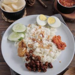 Nasi Uduk Bumbu Rendang  Telur Bulat