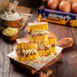 Martabak Cadbury Dairy Milk Cashew Nut Keju