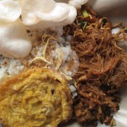 Nasi Uduk Campur   Telur Dadar