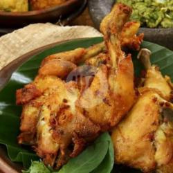 Ayam Goreng Srundeng Laos