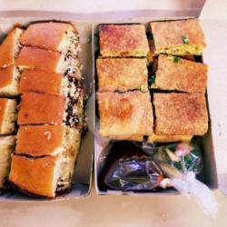 Paket ( Martabak Telor   Martabak Manis Kacang Coklat