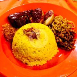 Nasi Kuning Ikan (cakalang)   Telur