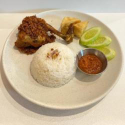 Nasi Ayam Lengkuas