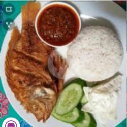 Paket Nasi Ikan Goreng (bandeng,bawal,kembung,lele) Sayur Sambel