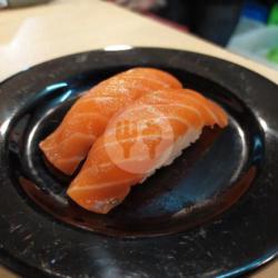 Salmon Nigiri