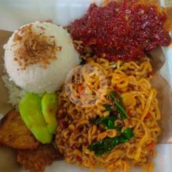 Nasi Ayam Geprek   Mie Judes