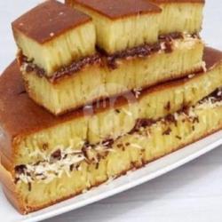 Martabak Rasa Keju Pisang