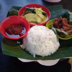 Nasi Ayam Woku   Sayur Rebung