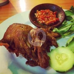 Bebek Goreng Presto Sambel Korek