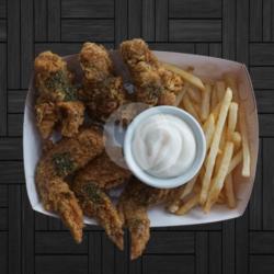 6 Cengkiwings Black Pepper   Fries