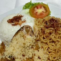 Nasi   Indomie Goreng   Sayap Goreng   Esteh