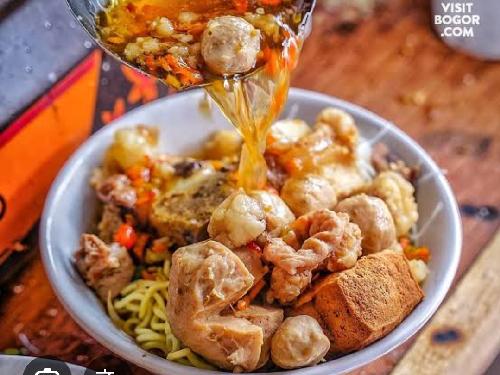 Kedai Bakso Pedas 81, Wage,taruna samping Alfamidi