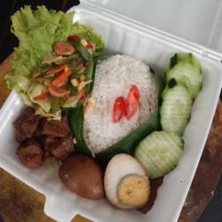 Nasi Babi Kecap Telor Coklat Pedas