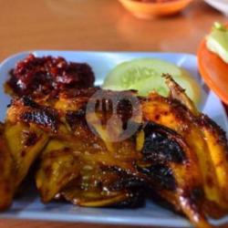 1  Ekor Ayam Panggang Kampung