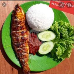 Nasi Bandeng Bakar