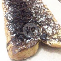 Roti John Manis Oreo (15cm)