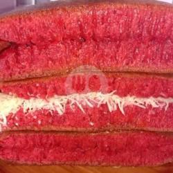 Red Velvet Kismis Coklat Susu