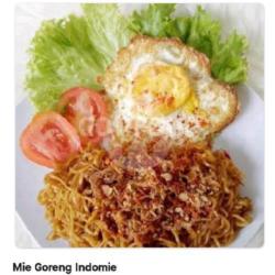 Mie Goreng Indomie   Telur (mata Sapi / Dadar)