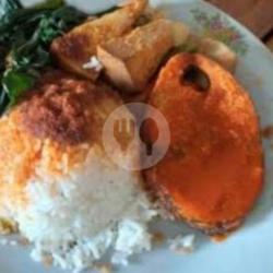 Nasi   Tongkol Asampadeh