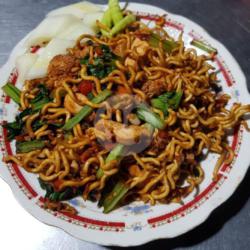 Mie Goyang Lidah