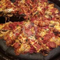 Black Pizza Chicken Sausage