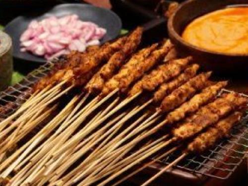 SATE MADURA CAK MUIS, KENARI