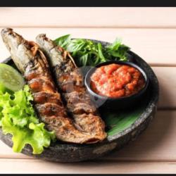 Lalapan Lele   Nasi   Minum