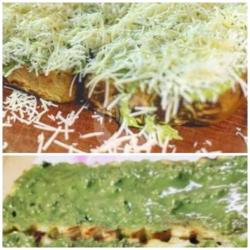 Roti Bakar Spesial Varian Rasa Keju Susu   Green Tea Crunchy, Susu