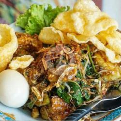 Lotek Sayur Kupat Telur