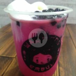 Red Velvet Float With Boba