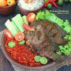 Nasi Sambal  Ikan Mujaer