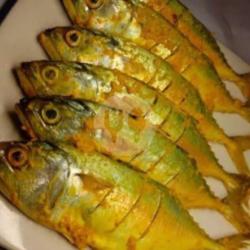 1 Ekor Ikan Kembung Bumbu Kuning Siap Masak