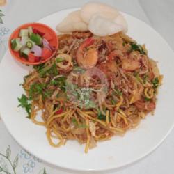 Mie Balap Medan Seafood (mie Campur)