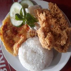 Nasi Telur Geprek Kremes Lalapan