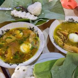 Soto Daging Campur Jeroan Tanpa Nasi Dan Telor