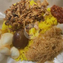 Nasi Kuning Cakalang Porsi Kecil