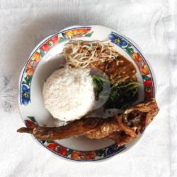 Nasi Pecel Ikan Lele