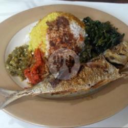 Nasi Padang Ikan Goreng
