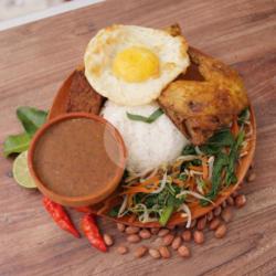 Naskot Pecel Premium Ayam Telor