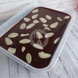 Lumer Coklat Almond