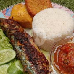 Paket  Ikan Kembung  Panggang Dadak  Nasi Sambal Mineral