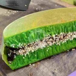 Pandan Coklat Kacang Wijen Susu