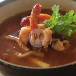 Seafood Tom Yum Soup (medium Spicy)