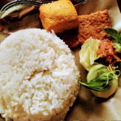 Nasi Uduk Tahu Tempe