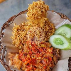 Mie   Ayam Geprek Setan