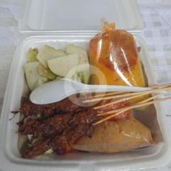 Lontong Gule   Sate Kambing 5 Tusuk