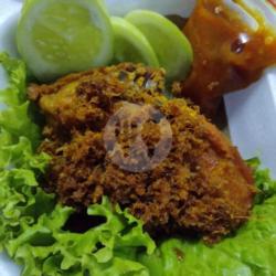 Ayam Goreng Serundeng