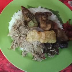 Nasi Lawar Sapi