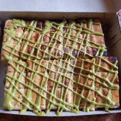 Roti Bakar Kitha Strawberry   Mangga